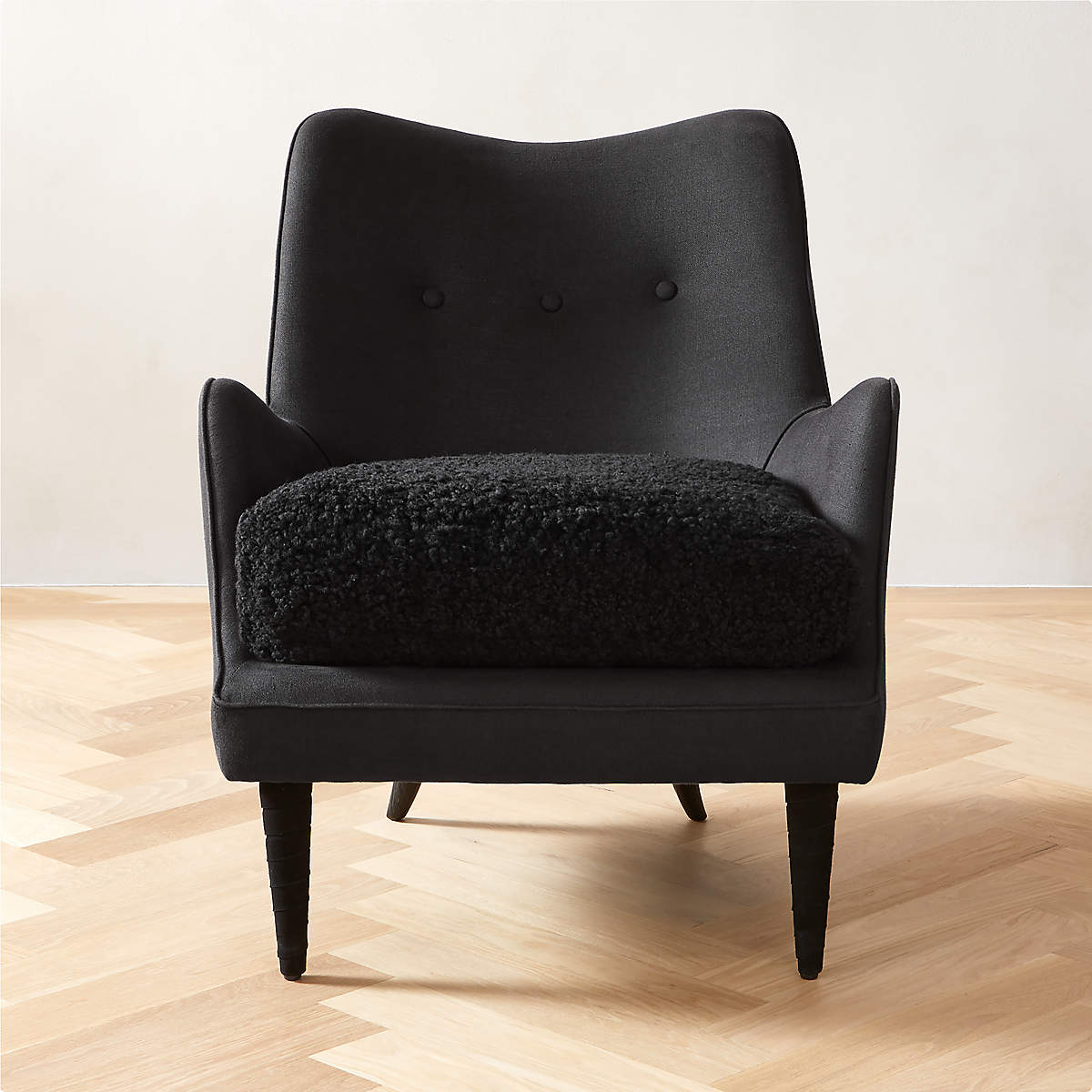 jed-black-shearling-chair أورونوتي - الصورة 1